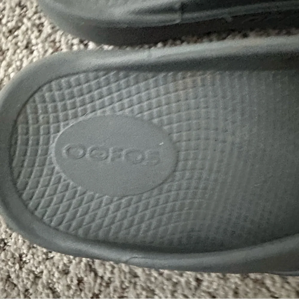 Oofos The Original Recovery Footwear The Sandal size 6 - Picture 7 of 10